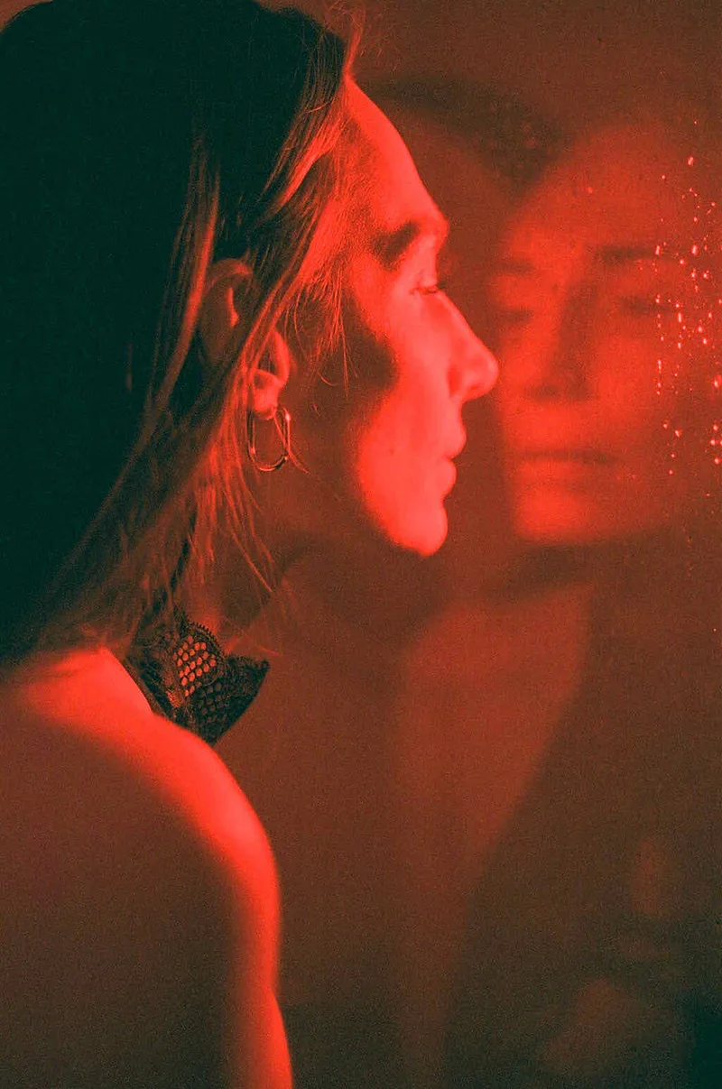 Julia shot on Lomography CN 800 with a Canon A-1, by Zuza