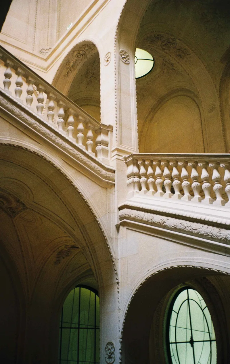 Film photo shot on Kodak UltraMax 400 with a Olympus AZ-200SuperZoom, developed at Studio Labo Léonard, by Gaby Salinas