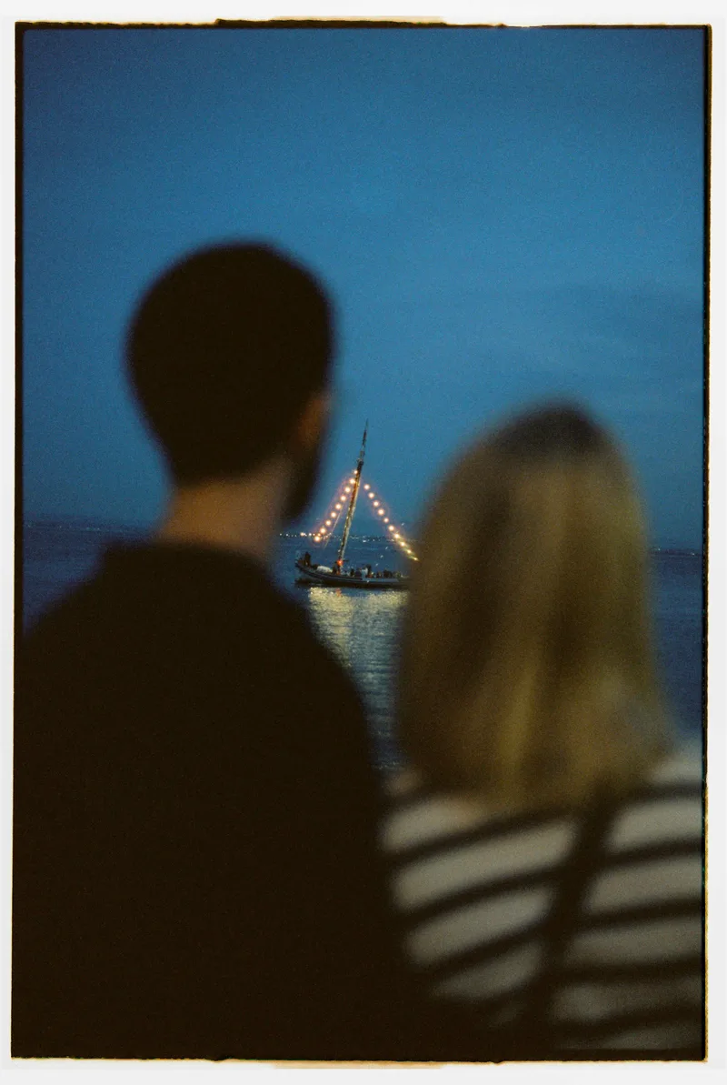 Like a movie shot on Cinestill 800T with a Contax 167MT, developed at Carmencita Lisboa, by Samuel Ferreira