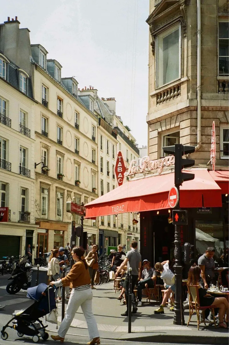 tabac shot on Kodak Portra 400 with a KonicaMinolta Zoom130CDate, developed at The DarkRoom, by stacey vandas