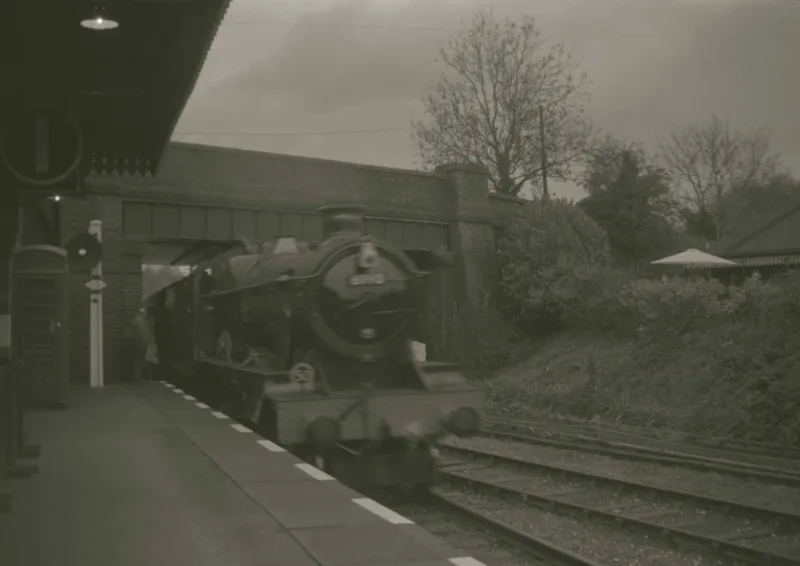 Express shot on Ilford Kentmere Pan 400 with a Agfa Box Camera, developed at Home / Self-Developed, by Ols