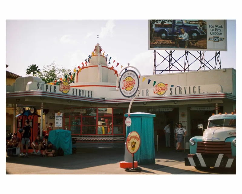 ⛽️ shot on Kodak Portra 400 with a Canon AE-1, developed at Bellows Film Lab, by Zain