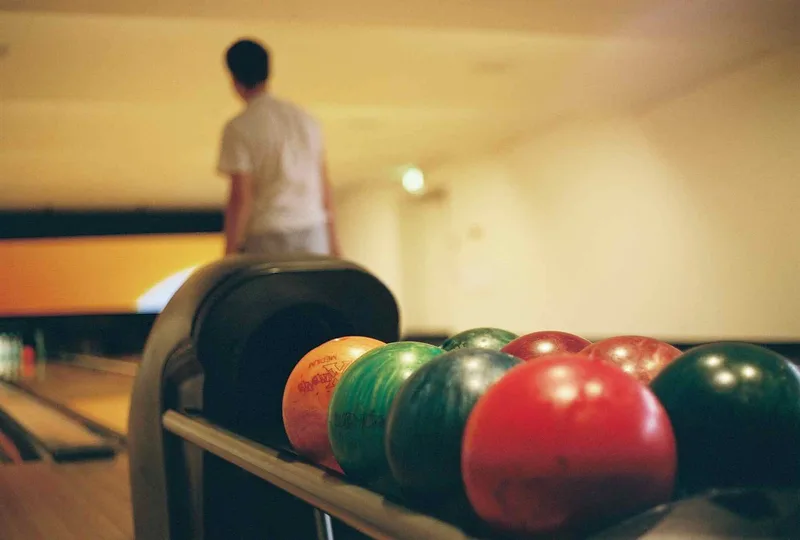 Bowling shot on Cinestill 400D with a Canon AE-1, developed at Foto Lautenschlager, by Fabio B.