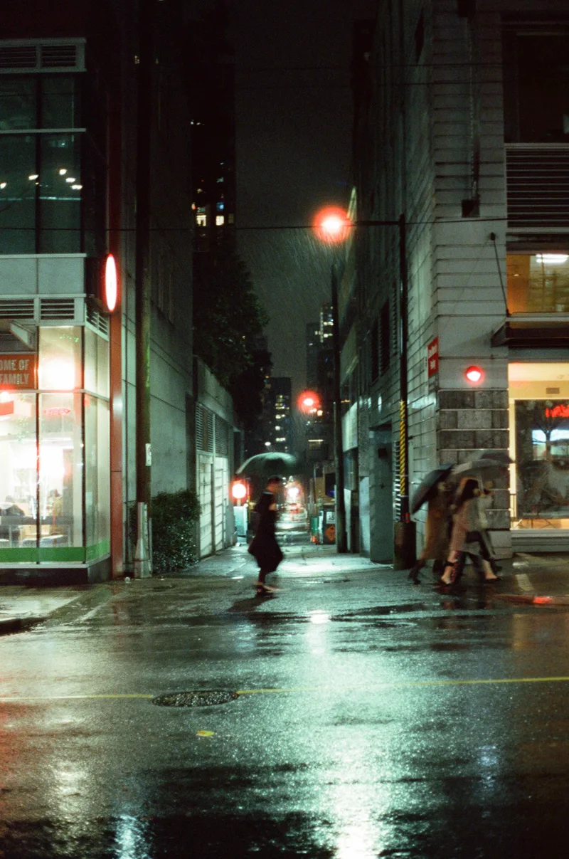 Film photo shot on Cinestill 800T with a Pentax K1000, developed at Fromex, by Wade GG