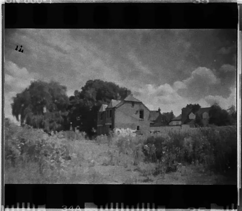 Abandoned House shot on Foma Fomapan 400 Action with a Nikon F90, developed at Home / Self-Developed, by Tony Shelley