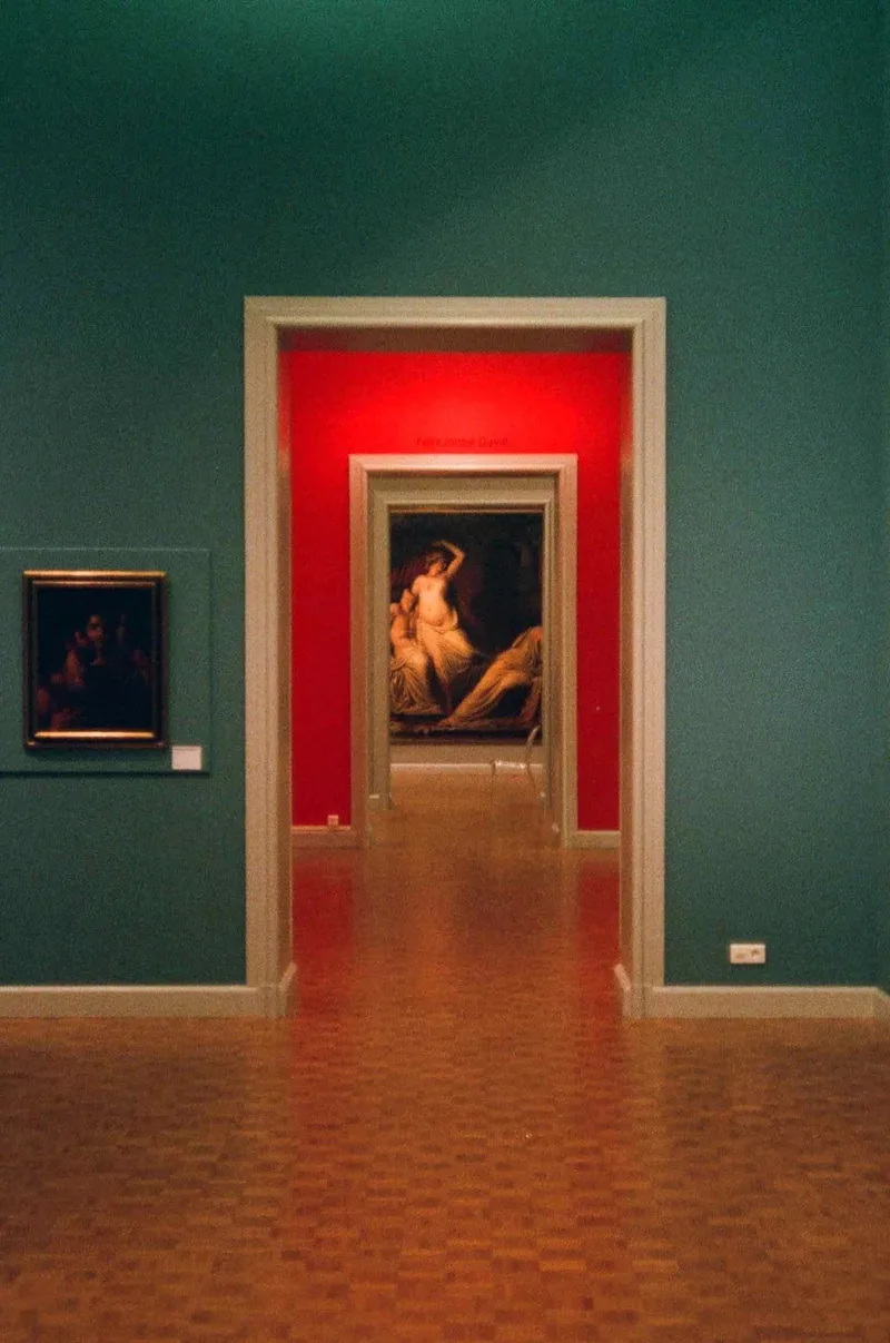 Musée 🖼️ shot on Kodak UltraMax 400 with a Minolta XG-1, by Awpossum