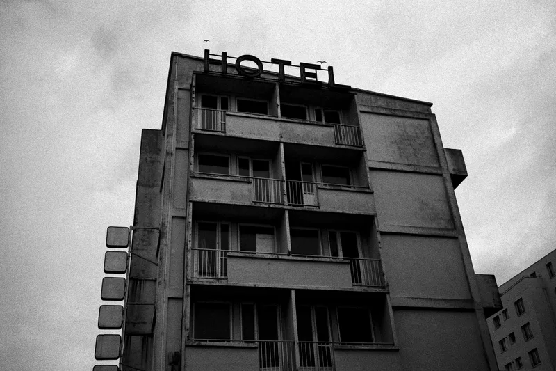 Hôtel shot on Ilford HP5 Plus 400 with a Leica M7, developed at La Cuisine Darkroom, by ThierryGde