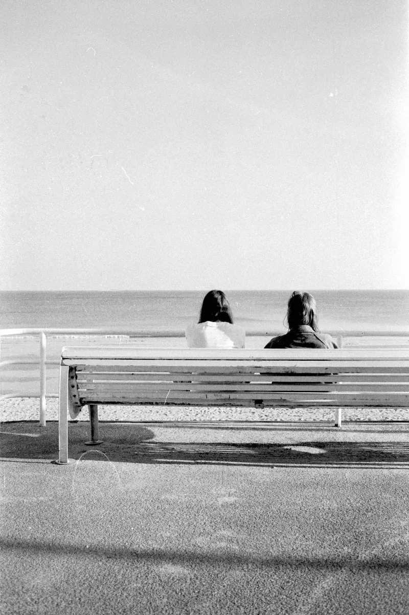 Seaside shot on Film Washi Film Washi Z with a Canon AE-1 Program, by Couuette