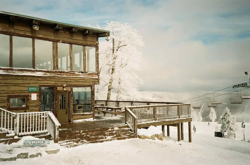 Tahoe Lodge shot on Fujifilm FujiColor C200 with a Olympus Stylus 120, developed at The DarkRoom, by Hassel_Daddy