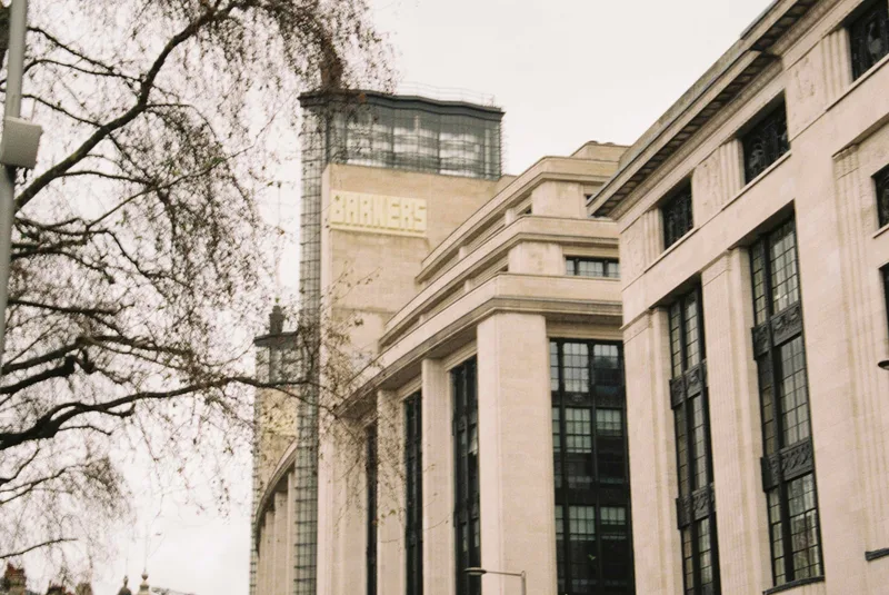 Barkers Building shot on Kodak Gold 200 with a Pentax SF-7, developed at Analogue Wonderland, by Sam