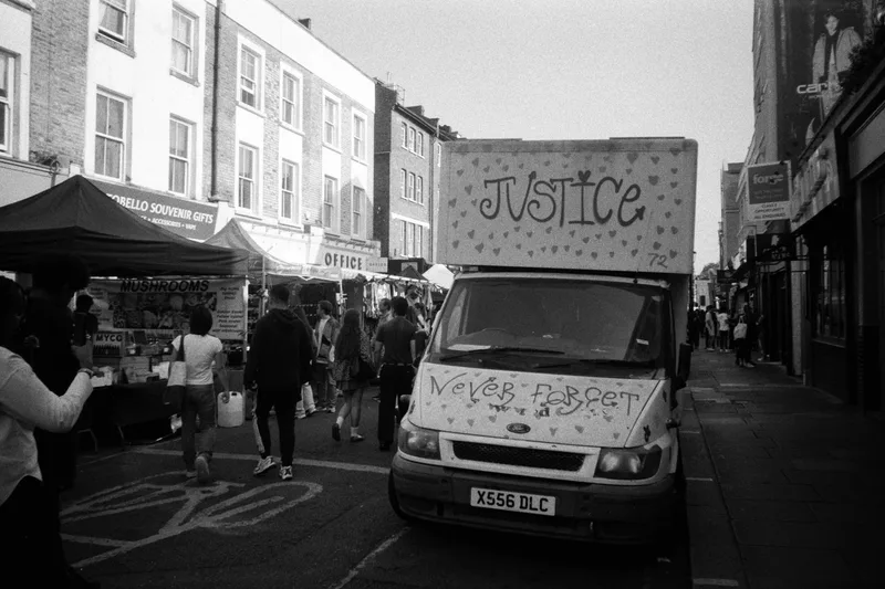 Film photo shot on Rollei RPX 400 with a Rollei Prego90, developed at Les Photos du Faubourg, by Catalina