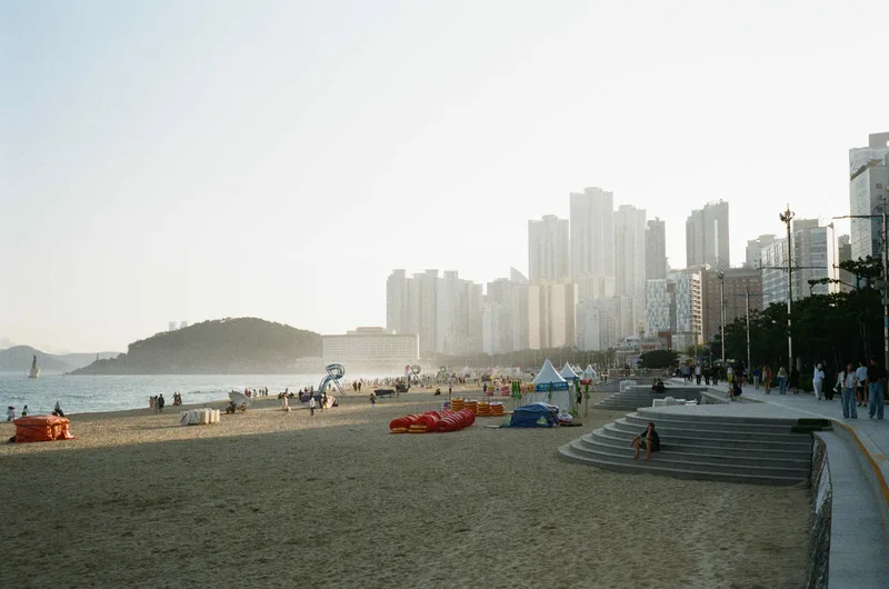 Busan shot on Kodak Gold 200 with a Rollei 35S, developed at Filmlog, by Noah R. Evans
