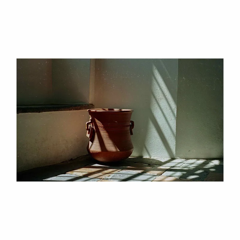 Inside the church shot on Kodak Vision 3 250D with a Contax RTS, by Alessandro Benevento