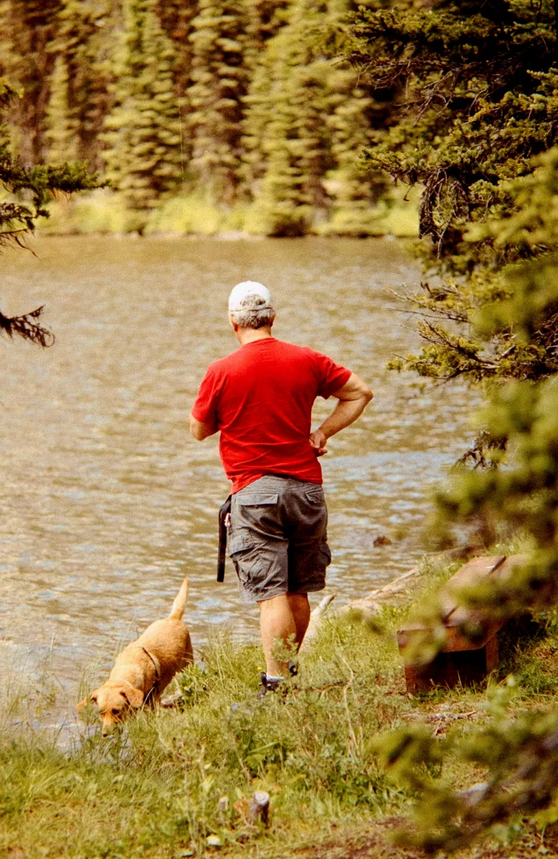 alpine lake shot on Kodak Portra 400 with a Minolta X-570, developed at The DarkRoom, by Victor