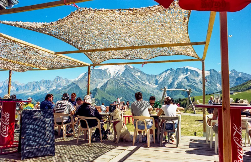 Resto Montagne shot on Candido Collective Candido400 with a Nikon FE 2, developed at Home / Self-Developed, by MARCO PHOTOS