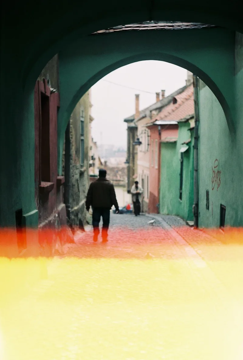 Film photo shot on Fujifilm FujiColor C200 with a Zenit E, by Oriana