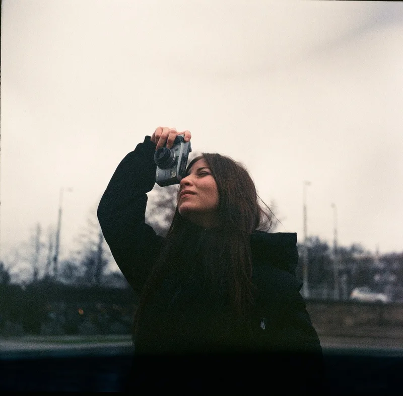 Film photo shot on Kodak Portra 400 with a Ricohflex New Dia, developed at Elite Photo, by pavle