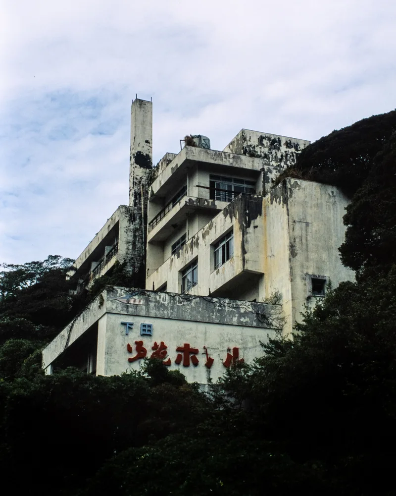 Abandoned Hotel shot on Fujifilm Provia 100F with a Pentax Program A, by ant