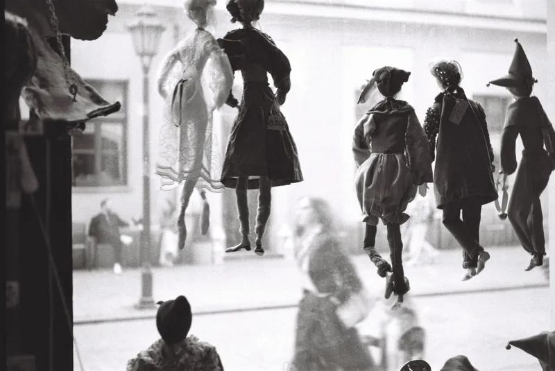 Between the Puppets shot on Foma Fomapan 200 Creative with a Canon IV SB2, developed at Foto Tempo, by mirinell87