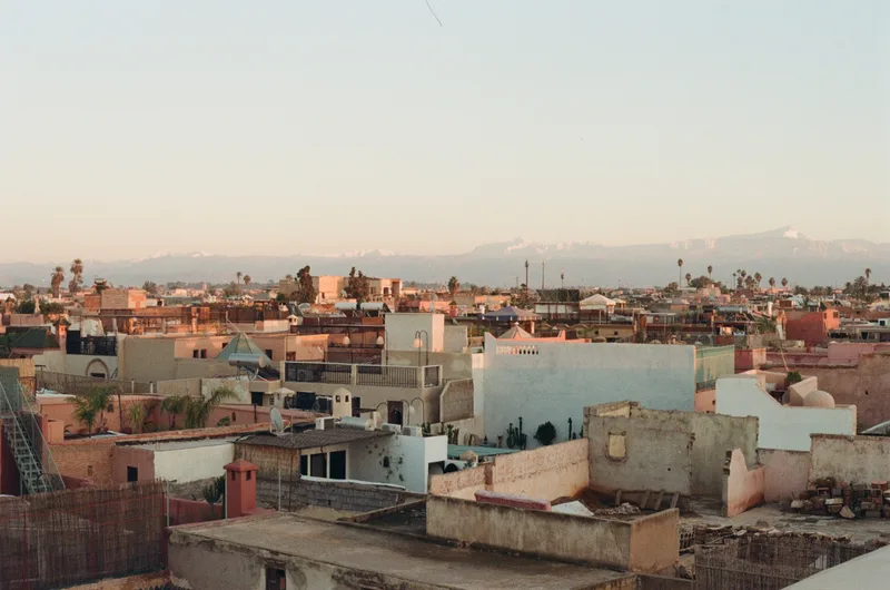 Marrakesh shot on Fujifilm FujiColor C200 with a Canon A-1, developed at Rapid Eye, by Tim