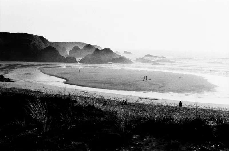 Plage de Donnant shot on NoColorStudio No.10 with a Nikon F801s, developed at L'Atelier Argentique, by Jonathan