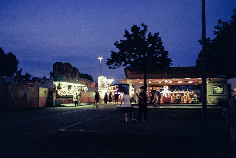 festplatz shot on Kodak Gold 200 with a Yashica FX-D SE Quartz, developed at Safelight, by Jagl