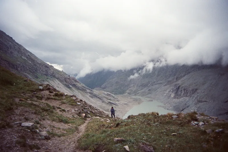 Film photo shot on Kodak Vision3 500T with a Minolta XD-7, developed at Budachrome, by Konappy