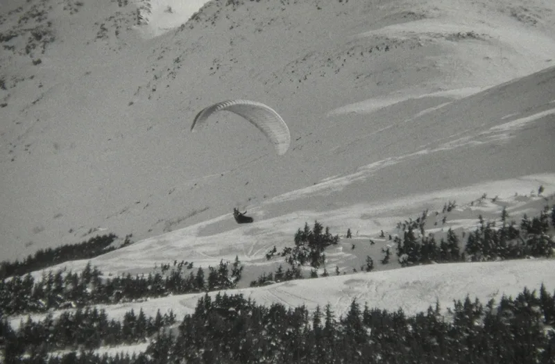 Paraglider shot on Flic Film UltraPan 400 with a Minolta SR-T 101, developed at Home / Self-Developed, by Truckinwagen