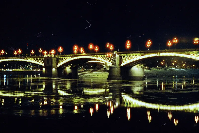 Bridge, water, ice shot on Cinestill 800T with a Zenit ET, developed at F8 Camera Shop, by Dávid