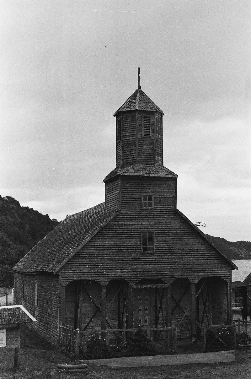 Iglesia de Detif shot on Bergger Pancro 400 with a Pentax ME Super, developed at Laboratorio Fotográfico JPF, by Leo Collao