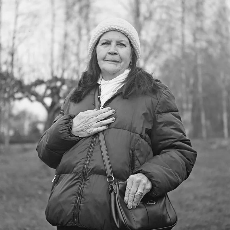 Eva on a Quiet Morning shot on Ilford HP5 Plus 400 with a Ricoh Diacord TLR, developed at Home / Self-Developed, by lillepv