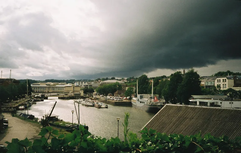 Film photo shot on Kodak Gold 200 with a Olympus XA2, developed at Photographique, by Sputnik
